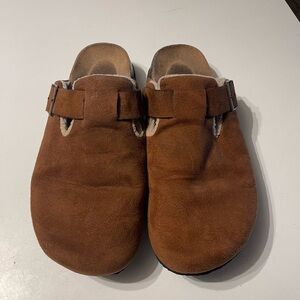 Men’s Size 10 Brown Suede Sherpa Lined Slip On Buckled Mules